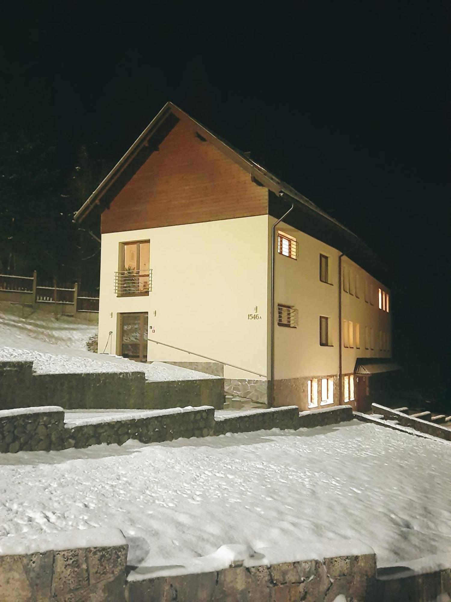 Karmelitanski Dom Goscinny Zawoja Esterno foto