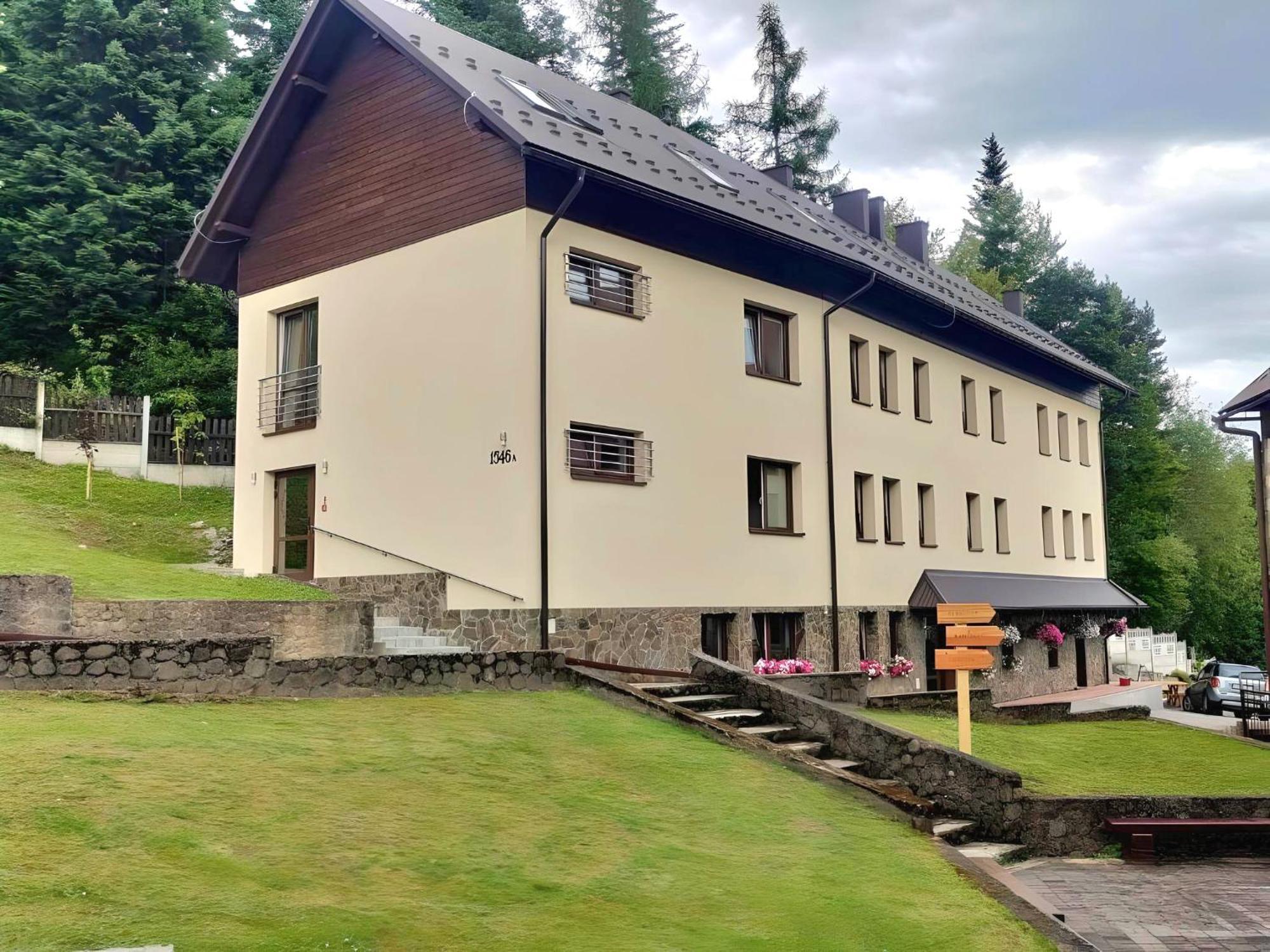 Karmelitanski Dom Goscinny Zawoja Esterno foto
